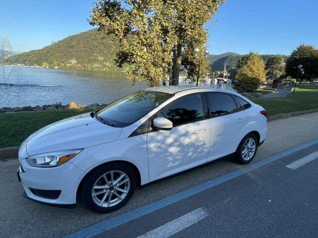 Белый Форд Фокус, объемом двигателя 2 л и пробегом 108 тыс. км за 9000 $, фото 1 на Automoto.ua