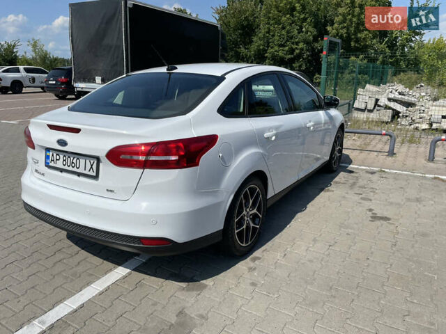 Білий Форд Фокус, об'ємом двигуна 2 л та пробігом 85 тис. км за 9500 $, фото 2 на Automoto.ua