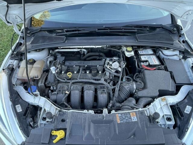 Белый Форд Фокус, объемом двигателя 2 л и пробегом 108 тыс. км за 9000 $, фото 6 на Automoto.ua