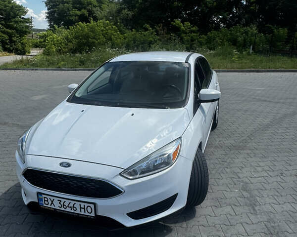 Білий Форд Фокус, об'ємом двигуна 2 л та пробігом 125 тис. км за 9500 $, фото 2 на Automoto.ua