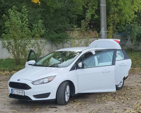 Белый Форд Фокус, объемом двигателя 1 л и пробегом 240 тыс. км за 8300 $, фото 29 на Automoto.ua
