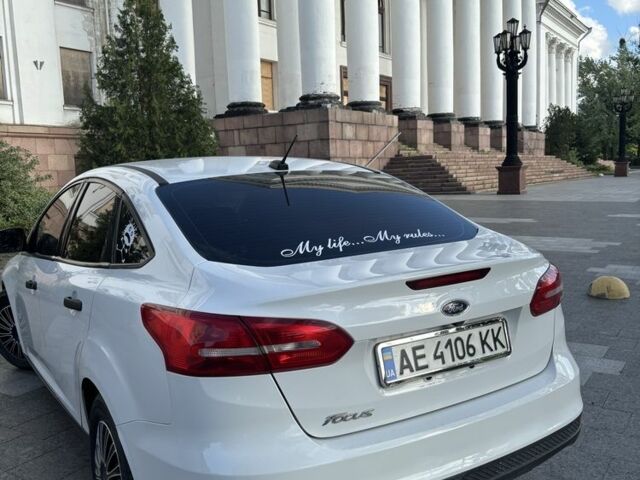 Белый Форд Фокус, объемом двигателя 2 л и пробегом 80 тыс. км за 9200 $, фото 5 на Automoto.ua
