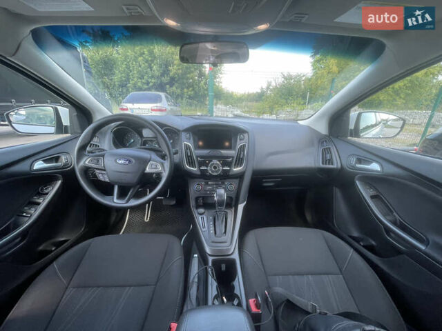 Білий Форд Фокус, об'ємом двигуна 2 л та пробігом 85 тис. км за 9500 $, фото 13 на Automoto.ua