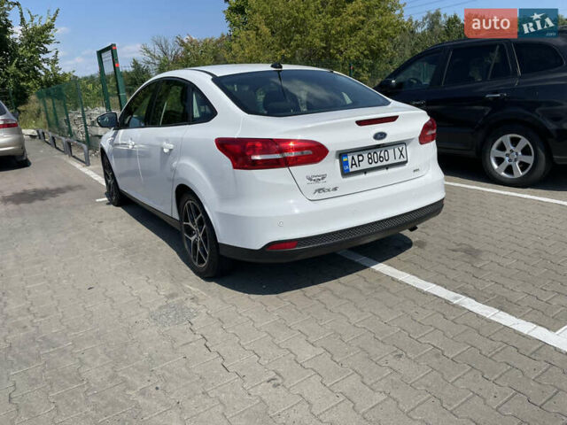 Білий Форд Фокус, об'ємом двигуна 2 л та пробігом 85 тис. км за 9500 $, фото 3 на Automoto.ua