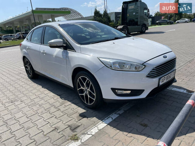 Білий Форд Фокус, об'ємом двигуна 2 л та пробігом 85 тис. км за 9500 $, фото 1 на Automoto.ua