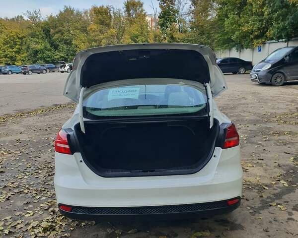 Белый Форд Фокус, объемом двигателя 1 л и пробегом 240 тыс. км за 8300 $, фото 17 на Automoto.ua