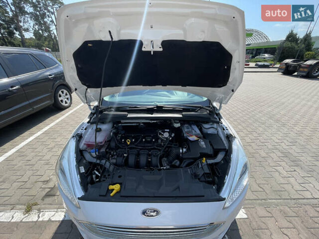 Білий Форд Фокус, об'ємом двигуна 2 л та пробігом 85 тис. км за 9500 $, фото 10 на Automoto.ua
