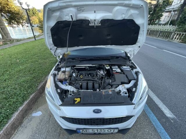 Белый Форд Фокус, объемом двигателя 2 л и пробегом 108 тыс. км за 9000 $, фото 4 на Automoto.ua