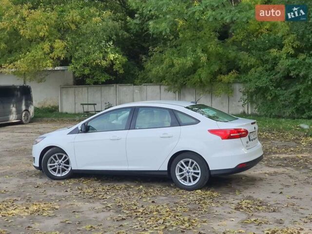 Белый Форд Фокус, объемом двигателя 1 л и пробегом 240 тыс. км за 8300 $, фото 48 на Automoto.ua