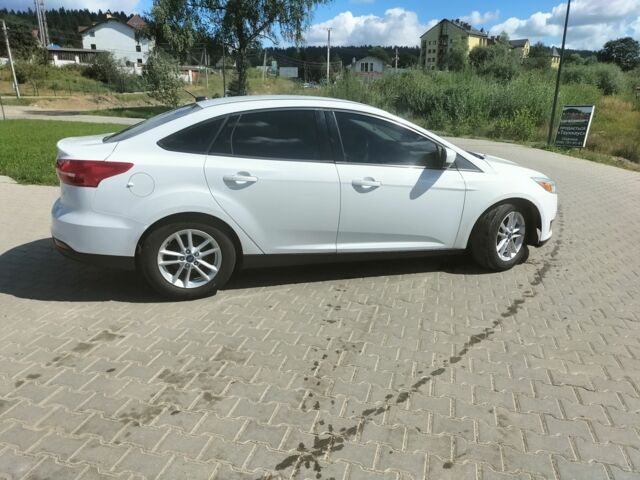 Белый Форд Фокус, объемом двигателя 2 л и пробегом 123 тыс. км за 9100 $, фото 2 на Automoto.ua