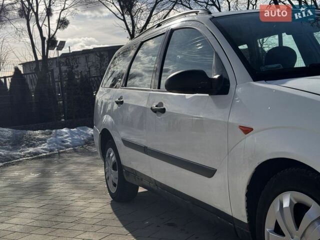 Білий Форд Фокус, об'ємом двигуна 1.75 л та пробігом 290 тис. км за 2250 $, фото 4 на Automoto.ua