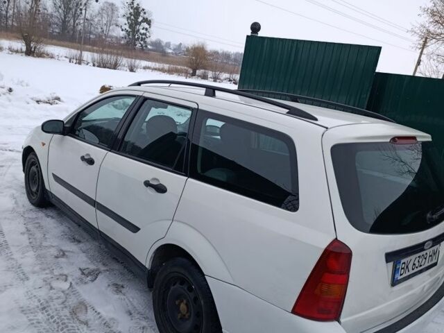 Белый Форд Фокус, объемом двигателя 1.8 л и пробегом 452 тыс. км за 2200 $, фото 16 на Automoto.ua