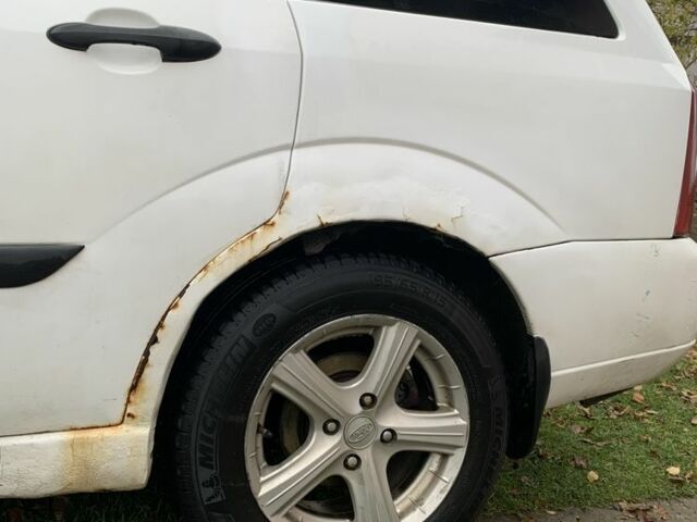 Белый Форд Фокус, объемом двигателя 1.8 л и пробегом 340 тыс. км за 2500 $, фото 9 на Automoto.ua