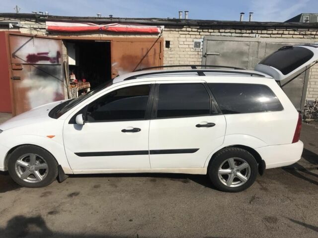 Белый Форд Фокус, объемом двигателя 1.8 л и пробегом 340 тыс. км за 2500 $, фото 3 на Automoto.ua