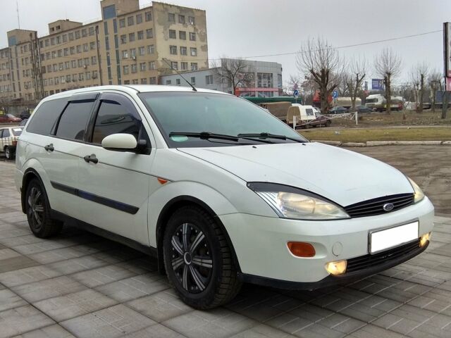 Білий Форд Фокус, об'ємом двигуна 1.8 л та пробігом 241 тис. км за 4400 $, фото 1 на Automoto.ua