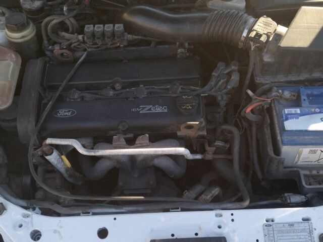 Белый Форд Фокус, объемом двигателя 1 л и пробегом 310 тыс. км за 3150 $, фото 7 на Automoto.ua