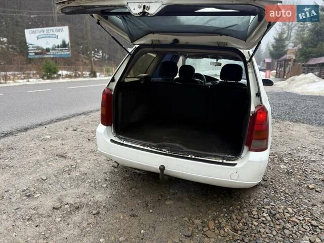 Белый Форд Фокус, объемом двигателя 1.8 л и пробегом 316 тыс. км за 1200 $, фото 13 на Automoto.ua