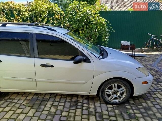 Белый Форд Фокус, объемом двигателя 2 л и пробегом 320 тыс. км за 2200 $, фото 5 на Automoto.ua