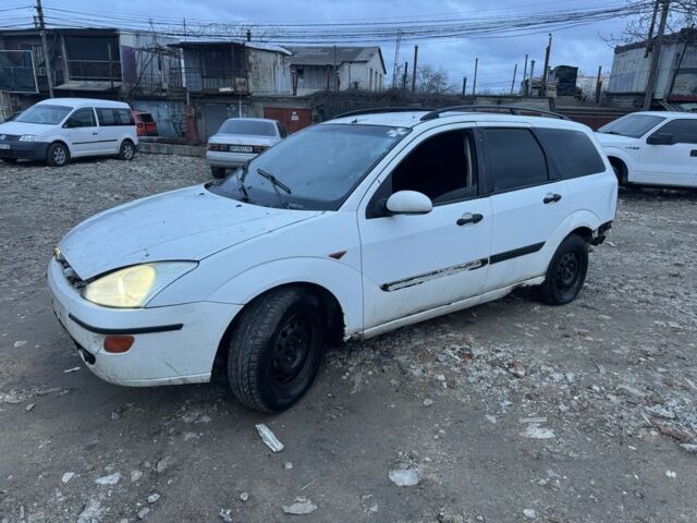 Белый Форд Фокус, объемом двигателя 0 л и пробегом 200 тыс. км за 680 $, фото 3 на Automoto.ua