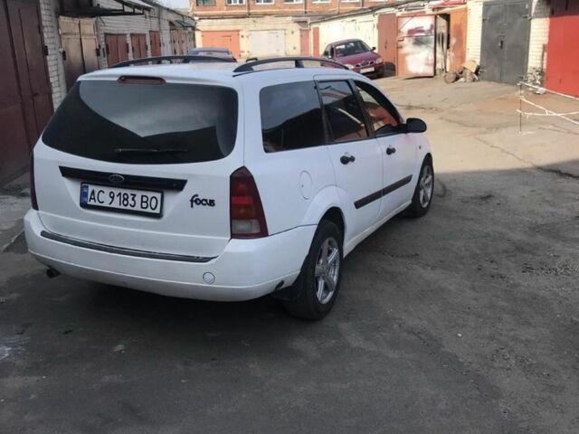 Белый Форд Фокус, объемом двигателя 1.8 л и пробегом 340 тыс. км за 2500 $, фото 4 на Automoto.ua