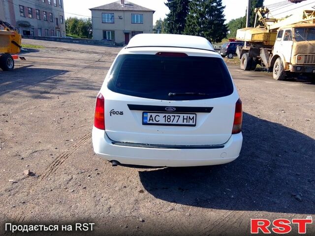 Белый Форд Фокус, объемом двигателя 1.8 л и пробегом 370 тыс. км за 3500 $, фото 3 на Automoto.ua