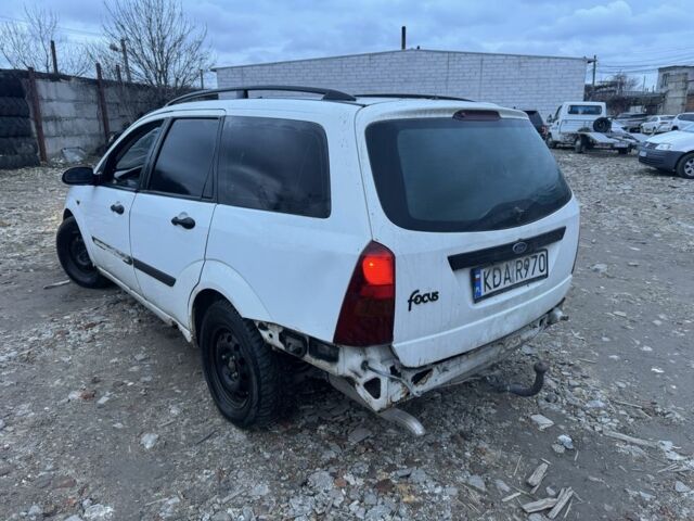 Белый Форд Фокус, объемом двигателя 0 л и пробегом 200 тыс. км за 680 $, фото 2 на Automoto.ua