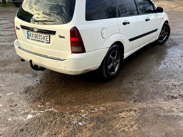 Білий Форд Фокус, об'ємом двигуна 1.6 л та пробігом 450 тис. км за 2450 $, фото 2 на Automoto.ua