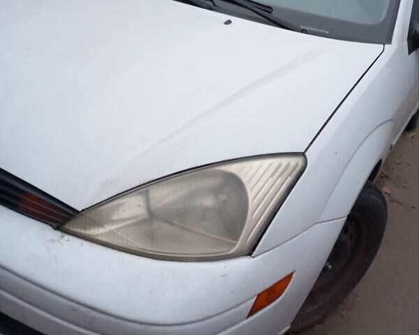 Белый Форд Фокус, объемом двигателя 2 л и пробегом 212 тыс. км за 2699 $, фото 6 на Automoto.ua