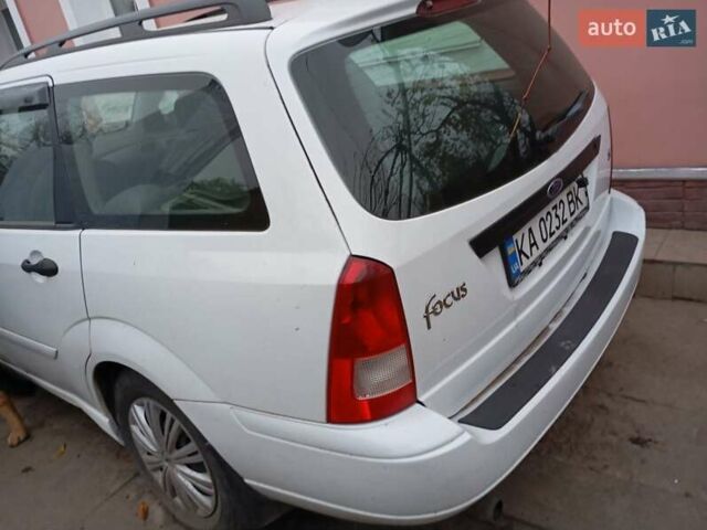 Белый Форд Фокус, объемом двигателя 2 л и пробегом 212 тыс. км за 2699 $, фото 7 на Automoto.ua