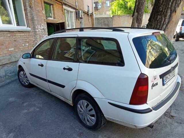 Белый Форд Фокус, объемом двигателя 1.6 л и пробегом 300 тыс. км за 2800 $, фото 5 на Automoto.ua