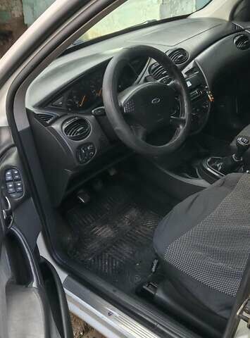 Белый Форд Фокус, объемом двигателя 1.8 л и пробегом 300 тыс. км за 3200 $, фото 3 на Automoto.ua