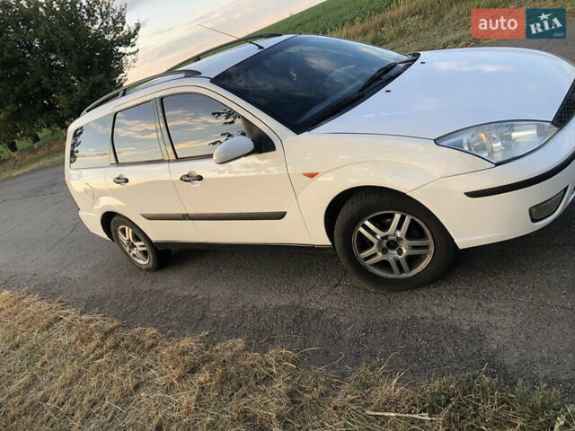 Белый Форд Фокус, объемом двигателя 1.6 л и пробегом 290 тыс. км за 3200 $, фото 3 на Automoto.ua
