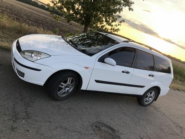 Білий Форд Фокус, об'ємом двигуна 1.6 л та пробігом 269 тис. км за 3000 $, фото 2 на Automoto.ua