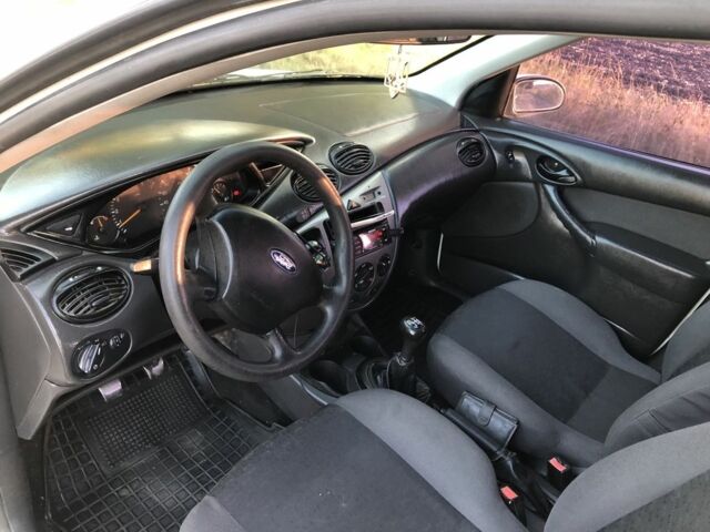 Білий Форд Фокус, об'ємом двигуна 1.6 л та пробігом 269 тис. км за 3000 $, фото 6 на Automoto.ua