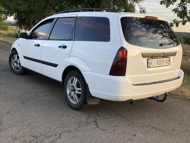 Білий Форд Фокус, об'ємом двигуна 1.6 л та пробігом 269 тис. км за 3000 $, фото 4 на Automoto.ua