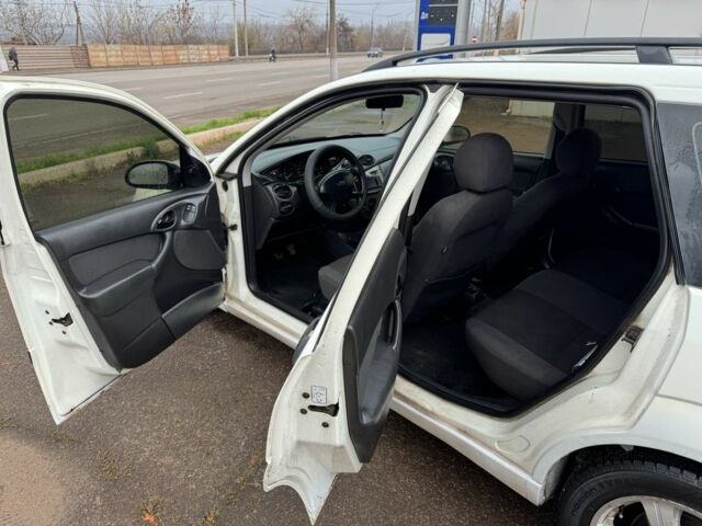 Білий Форд Фокус, об'ємом двигуна 1.8 л та пробігом 280 тис. км за 2600 $, фото 11 на Automoto.ua