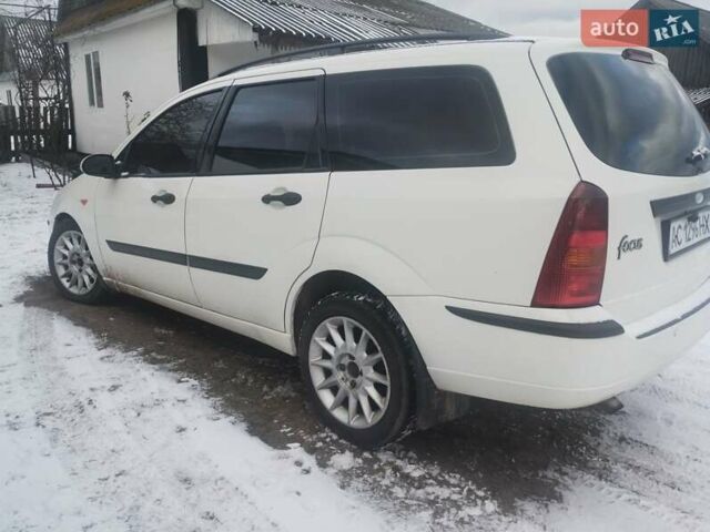 Білий Форд Фокус, об'ємом двигуна 1.75 л та пробігом 400 тис. км за 3000 $, фото 1 на Automoto.ua
