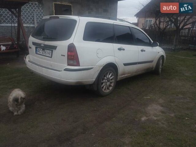 Белый Форд Фокус, объемом двигателя 1.75 л и пробегом 400 тыс. км за 3000 $, фото 2 на Automoto.ua