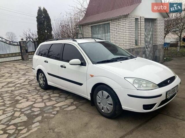 Белый Форд Фокус, объемом двигателя 1.6 л и пробегом 301 тыс. км за 3300 $, фото 3 на Automoto.ua