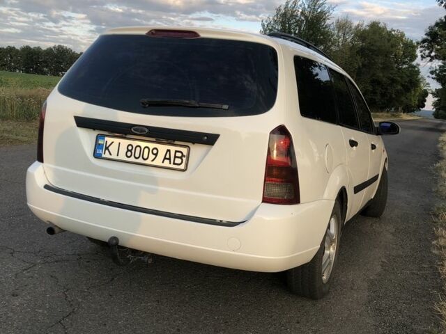 Білий Форд Фокус, об'ємом двигуна 1.6 л та пробігом 269 тис. км за 3000 $, фото 3 на Automoto.ua