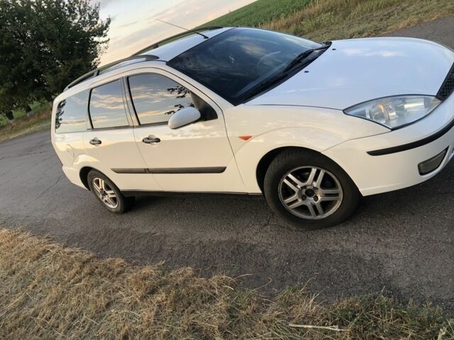 Білий Форд Фокус, об'ємом двигуна 1.6 л та пробігом 269 тис. км за 3000 $, фото 1 на Automoto.ua