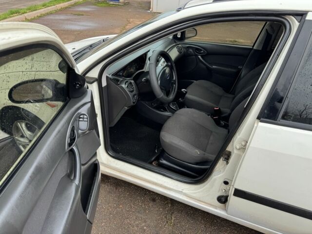 Білий Форд Фокус, об'ємом двигуна 1.8 л та пробігом 280 тис. км за 2600 $, фото 10 на Automoto.ua