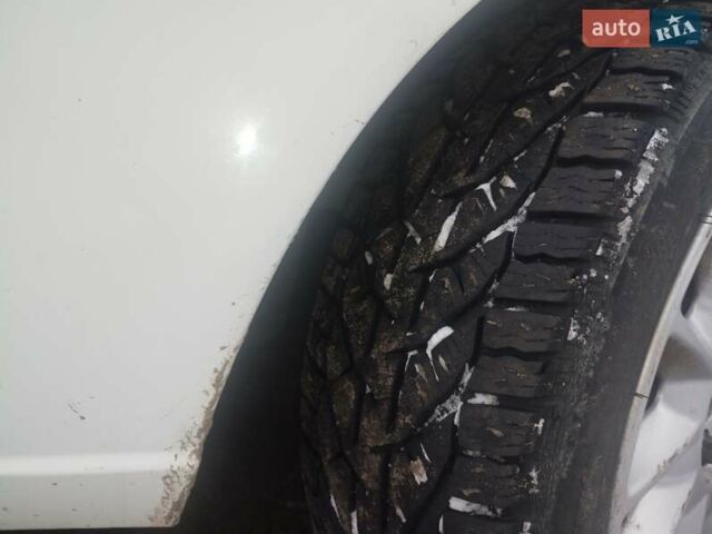 Білий Форд Фокус, об'ємом двигуна 1.75 л та пробігом 400 тис. км за 3000 $, фото 2 на Automoto.ua