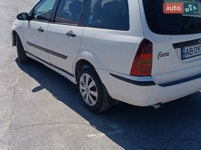 Білий Форд Фокус, об'ємом двигуна 1.8 л та пробігом 330 тис. км за 3000 $, фото 3 на Automoto.ua