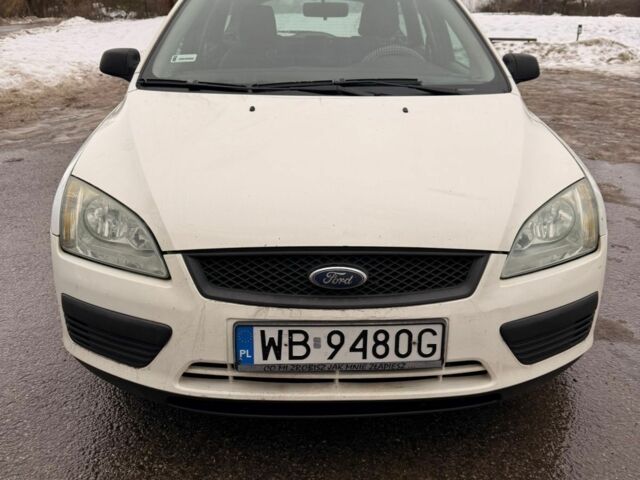 Белый Форд Фокус, объемом двигателя 0 л и пробегом 292 тыс. км за 1350 $, фото 2 на Automoto.ua