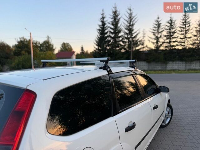 Белый Форд Фокус, объемом двигателя 1.6 л и пробегом 256 тыс. км за 3500 $, фото 15 на Automoto.ua