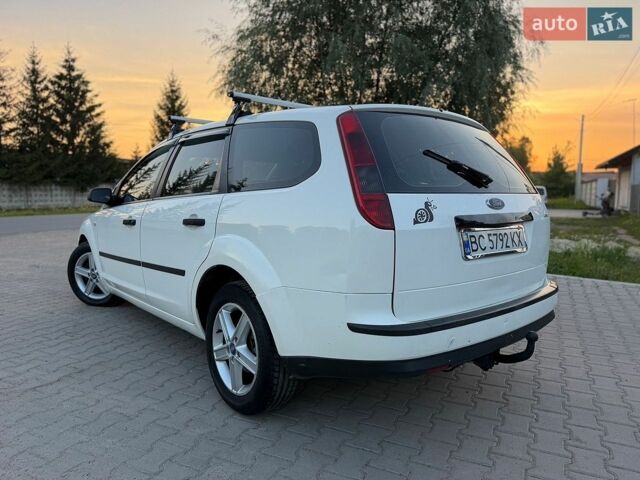 Белый Форд Фокус, объемом двигателя 1.6 л и пробегом 256 тыс. км за 3500 $, фото 9 на Automoto.ua