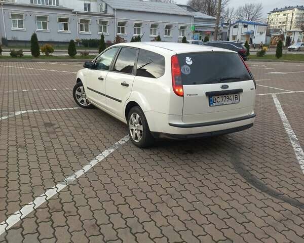 Білий Форд Фокус, об'ємом двигуна 1.56 л та пробігом 275 тис. км за 4600 $, фото 10 на Automoto.ua