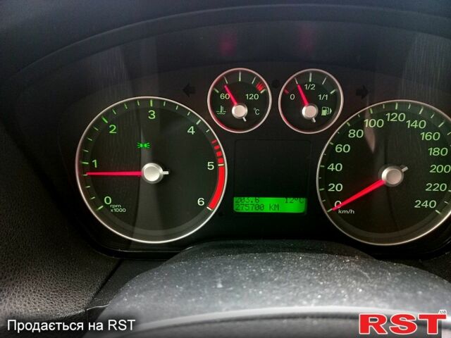 Белый Форд Фокус, объемом двигателя 1.6 л и пробегом 27500 тыс. км за 4500 $, фото 9 на Automoto.ua