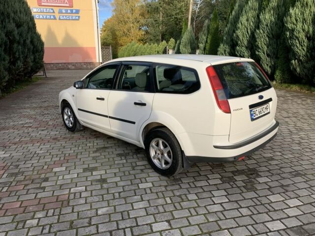 Білий Форд Фокус, об'ємом двигуна 1.6 л та пробігом 280 тис. км за 3600 $, фото 2 на Automoto.ua